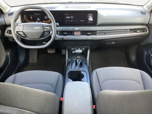 Used 2025 Kia K4 FWD image 4