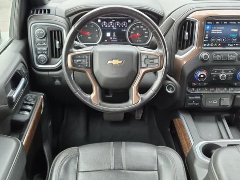 Used 2021 Chevrolet Silverado 2500 High Country w/ Technology Package image 9