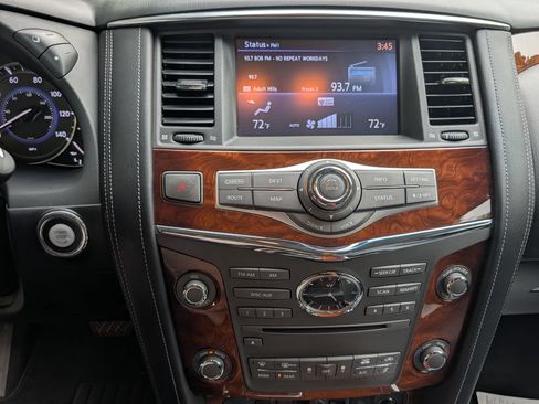 Used 2017 INFINITI QX80 4WD w/ Deluxe Technology Package image 19