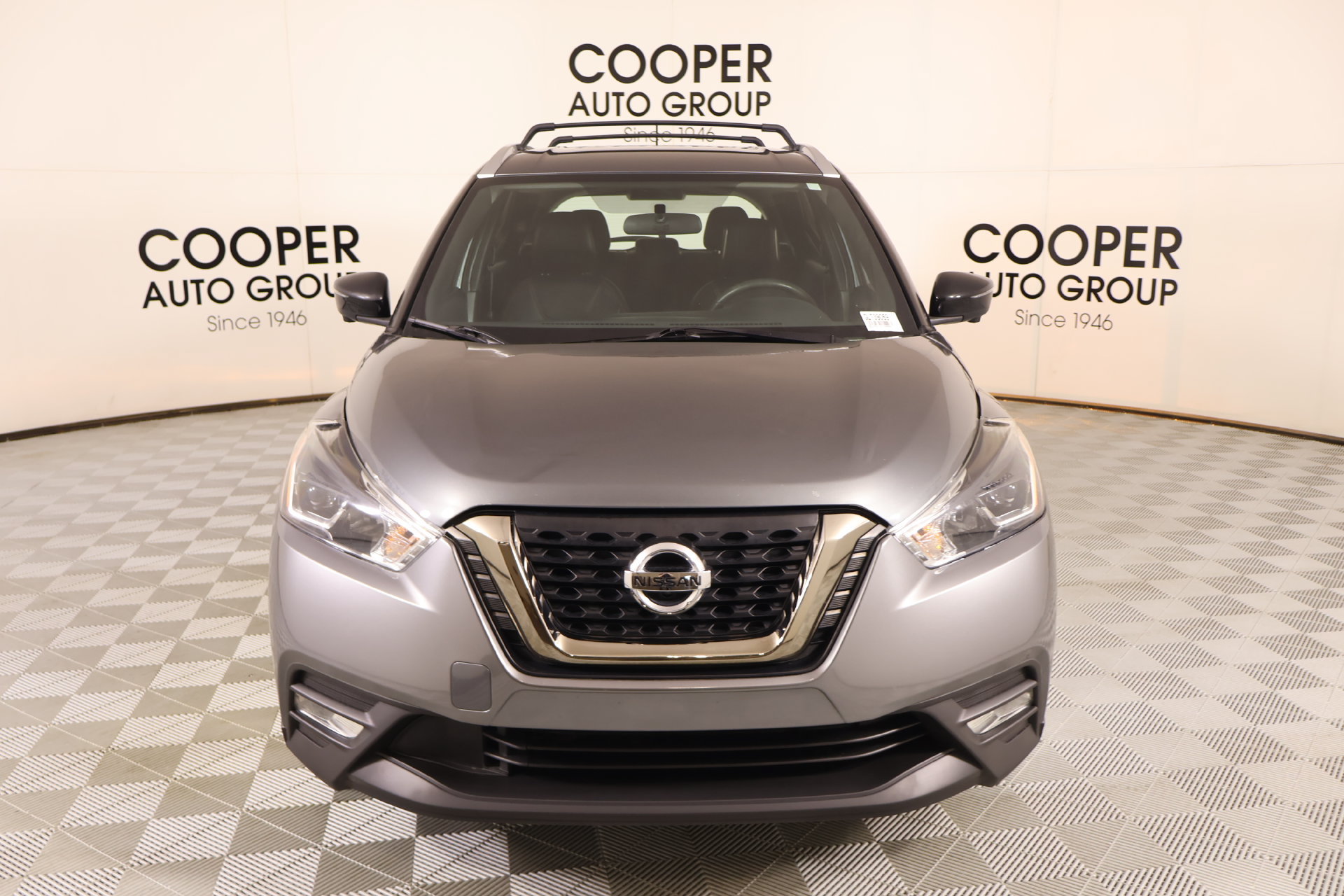 Used 2019 Nissan Kicks SR w/ SR Premium Package FWD image 9