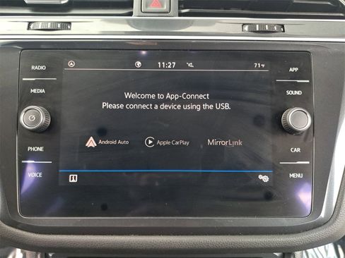 Used 2022 Volkswagen Tiguan SE image 25