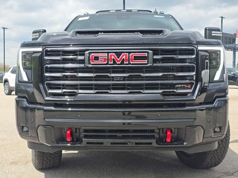 New 2026 GMC Sierra 3500 AT4 w/ AT4 Premium Plus Package AWD/4WD image 13
