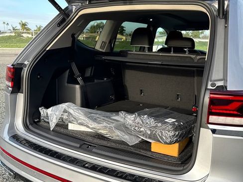 New 2026 Volkswagen Atlas SEL Premium R-Line image 15