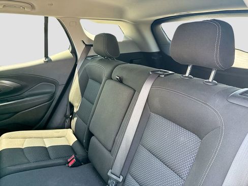 Used 2024 GMC Terrain SLE w/ Driver Convenience Package FWD image 20