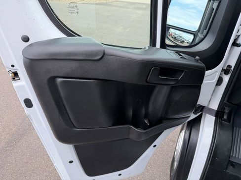 Used 2023 RAM ProMaster 2500 FWD image 8