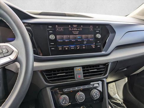 Used 2023 Volkswagen Taos SE image 13