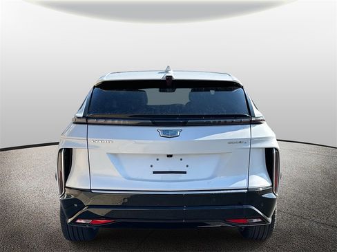 New 2025 Cadillac Lyriq Luxury image 3