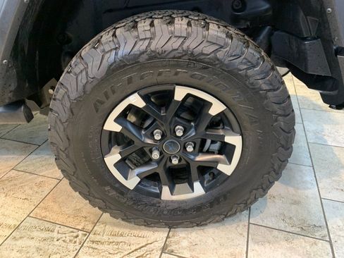 Used 2024 Jeep Wrangler Unlimited Rubicon 4xe w/ Convenience Group AWD/4WD image 10