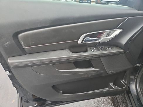 Used 2017 GMC Terrain SLT w/ Open Road Package image 13