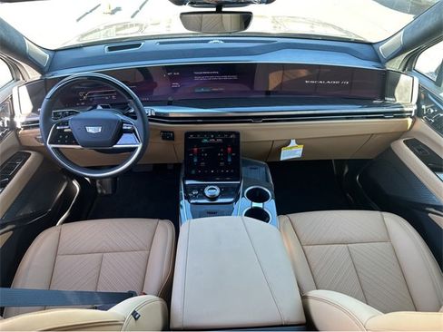 New 2025 Cadillac Escalade IQ Luxury 2 image 4