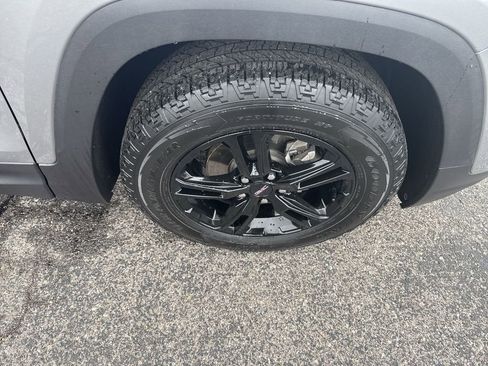 Certified 2024 GMC Terrain AT4 w/ Infotainment Package II AWD/4WD image 40