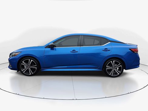 Used 2023 Nissan Sentra SR w/ Electronics Package FWD image 7