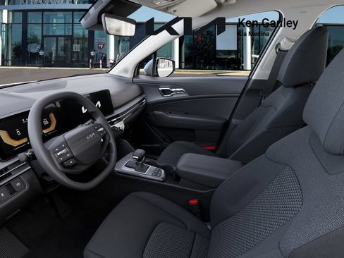 New 2026 Kia Sportage LX w/ LX Convenience Package FWD image 17