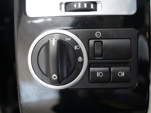 Used 2011 Land Rover Range Rover Autobiography image 23