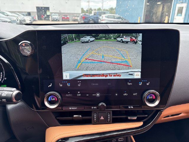 Used 2024 Lexus NX 350h AWD image 17