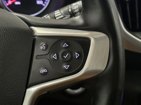 Used 2024 GMC Terrain SLT image 31