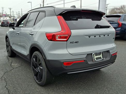 New 2026 Volvo XC40 B5 Ultra w/ Climate Package image 3