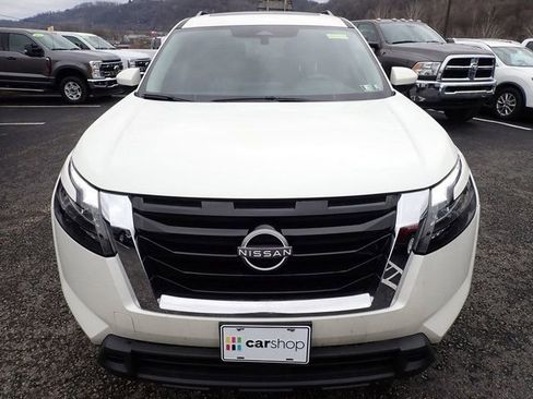 Used 2023 Nissan Pathfinder SV w/ SV Premium Package image 8