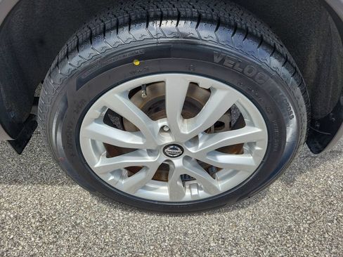 Used 2021 Nissan Rogue Sport SV FWD image 38