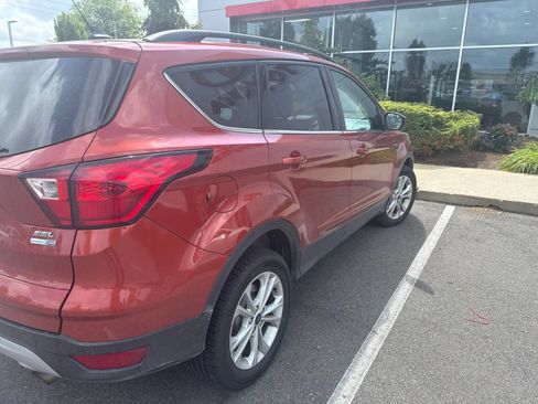 Used 2019 Ford Escape SEL AWD/4WD image 5