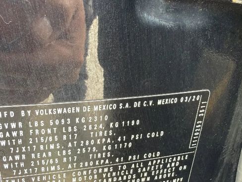 Used 2020 Volkswagen Tiguan SE AWD/4WD image 33