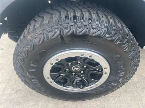 Used 2023 Ford Bronco 4-Door w/ Sasquatch Package image 29