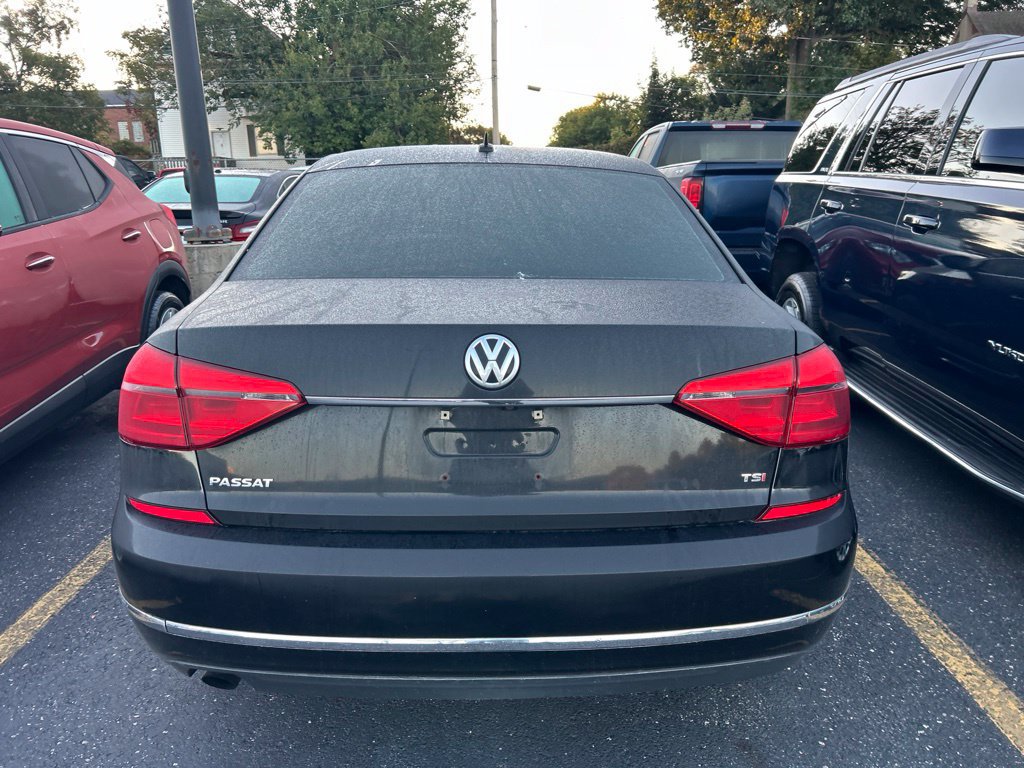 Used 2016 Volkswagen Passat 1.8T FWD image 6