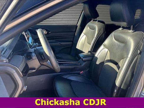 Used 2022 Jeep Compass Altitude w/ Sun and Sound Group image 18