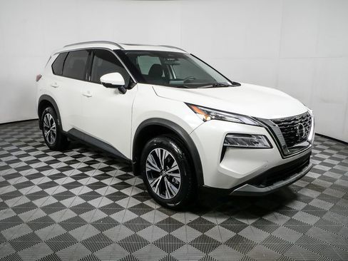 Used 2021 Nissan Rogue SV w/ Premium Package image 26
