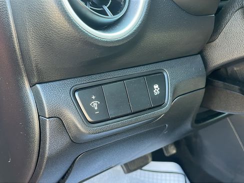 Used 2023 Kia Forte LXS FWD image 22