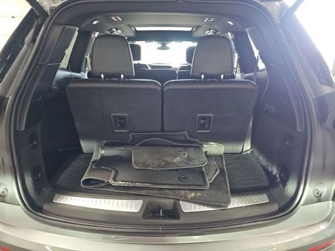 Used 2024 Cadillac XT6 Premium Luxury AWD/4WD image 18