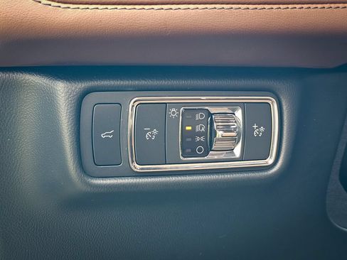 Used 2023 Lincoln Aviator Reserve w/ Equipment Group 201A AWD/4WD image 14