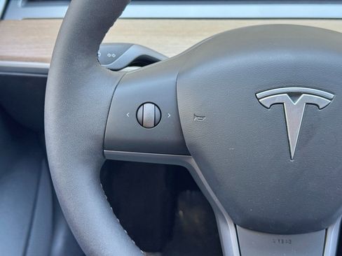 Used 2023 Tesla Model 3 Standard Range RWD image 19