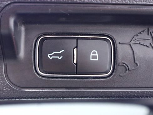 Used 2023 Ford Explorer XLT w/ Equipment Group 202A image 35