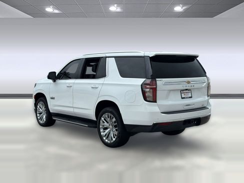 Used 2021 Chevrolet Tahoe LT w/ LT Signature Package RWD image 3