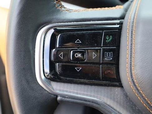 Used 2023 Jeep Grand Wagoneer L Series III AWD/4WD image 14