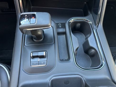 Used 2025 GMC Sierra 1500 AT4X image 14