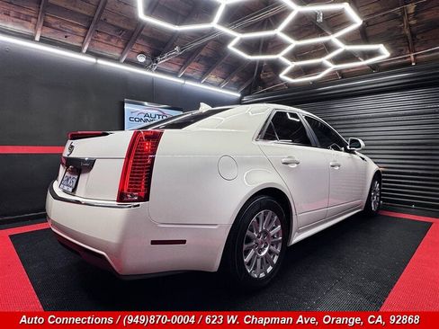 Used 2011 Cadillac CTS Luxury image 3