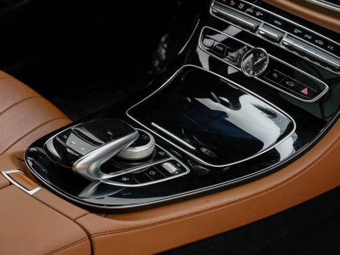 Used 2018 Mercedes-Benz E 400 Coupe image 21