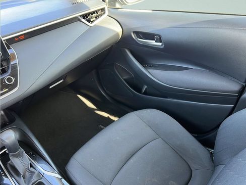Used 2021 Toyota Corolla LE FWD image 12
