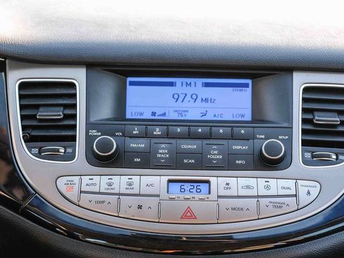 Used 2013 Hyundai Genesis 3.8 RWD image 16