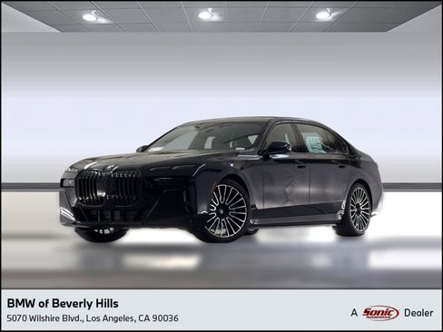 Used 2026 BMW i7 xDrive60 AWD/4WD image 1