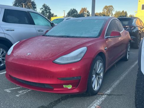 Used 2020 Tesla Model 3 Standard Range Plus image 2