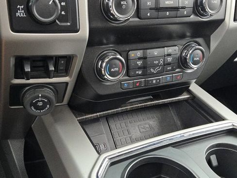 Used 2021 Ford F250 Lariat AWD/4WD image 27