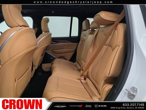 Certified 2024 Jeep Grand Cherokee Summit AWD/4WD image 18