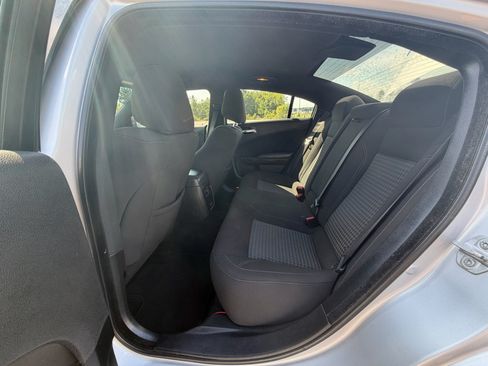 Used 2022 Dodge Charger SXT w/ Driver Convenience Group RWD image 15