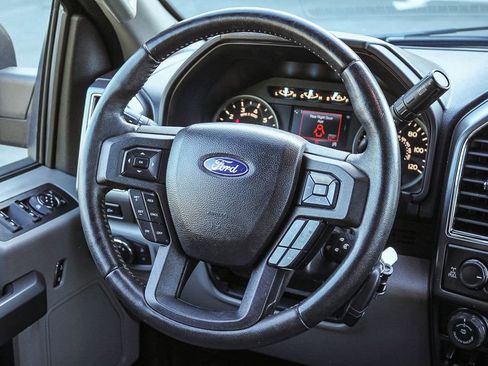 Used 2018 Ford F150 XLT w/ Equipment Group 302A Luxury AWD/4WD image 19