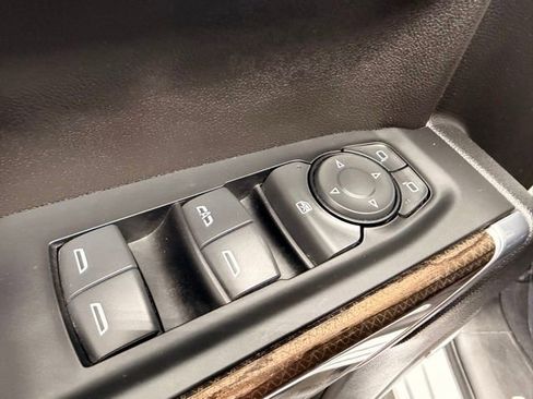 Used 2022 Chevrolet Silverado 1500 LT Trail Boss w/ Convenience Package II AWD/4WD image 30