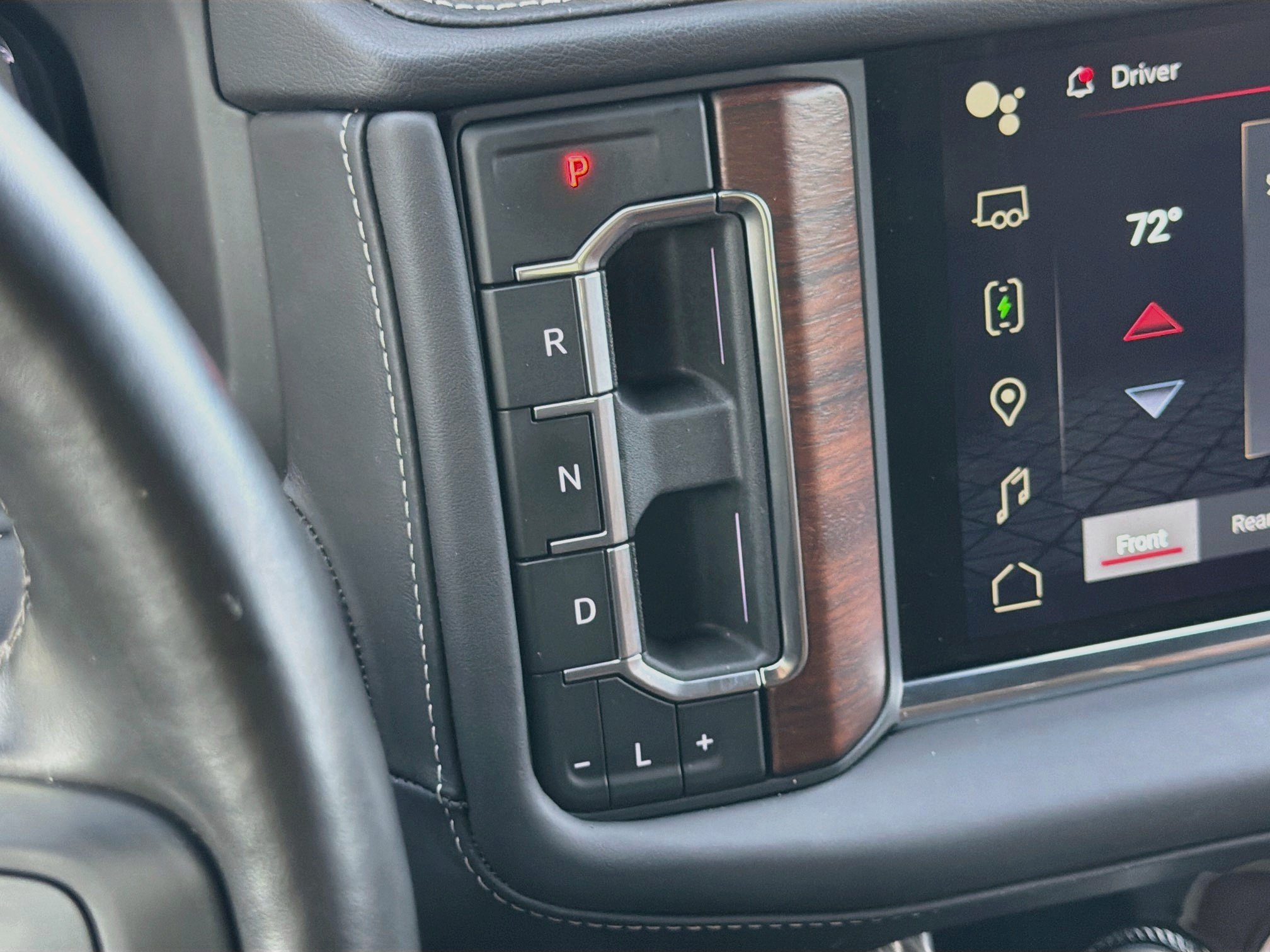 Used 2023 GMC Yukon Denali Ultimate AWD/4WD image 17