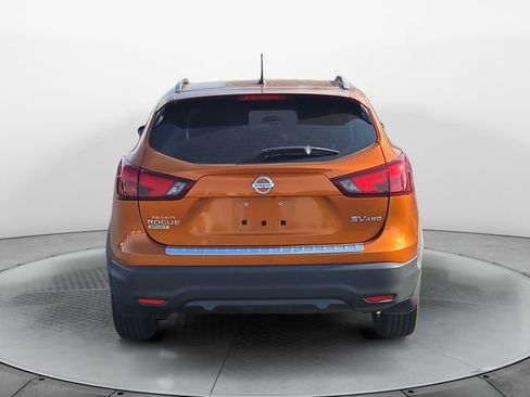 Used 2017 Nissan Rogue Sport SV w/ SV Premium Package image 4